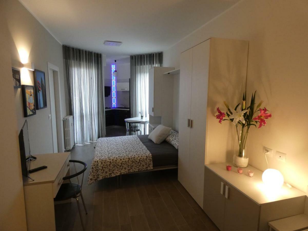 Metro Apartment Колленьо Екстер'єр фото